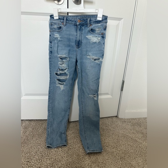 American Eagle Mom Jeans - Picture 2 of 7